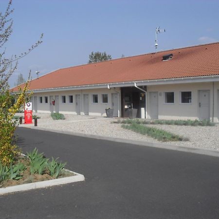 Hotel Evan Lempdes sur Allagnon Bagian luar foto