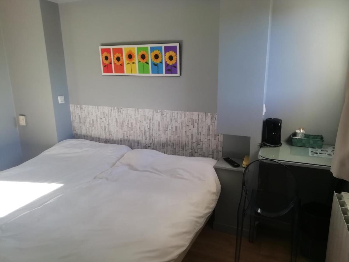 Hotel Evan Lempdes sur Allagnon Bagian luar foto