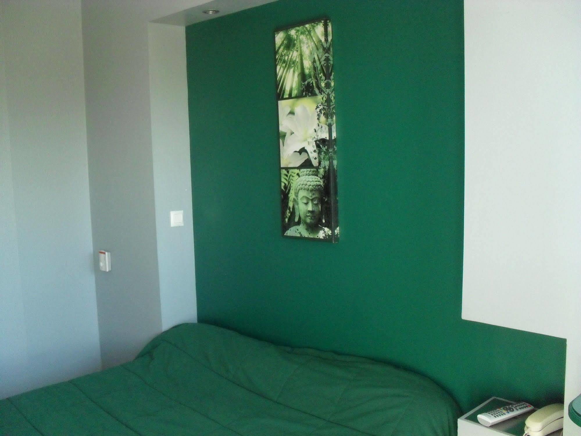 Hotel Evan Lempdes sur Allagnon Bagian luar foto