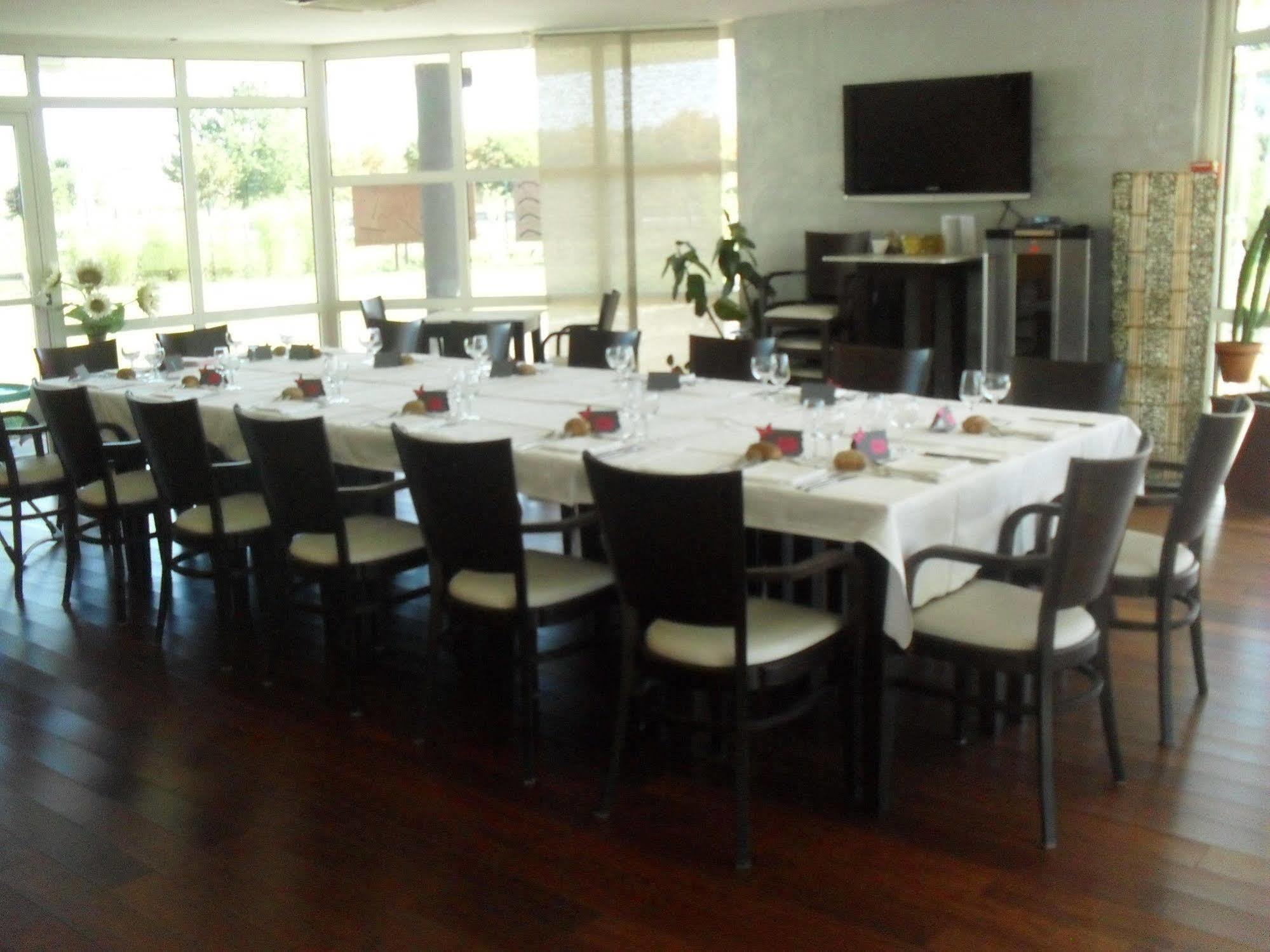 Hotel Evan Lempdes sur Allagnon Bagian luar foto