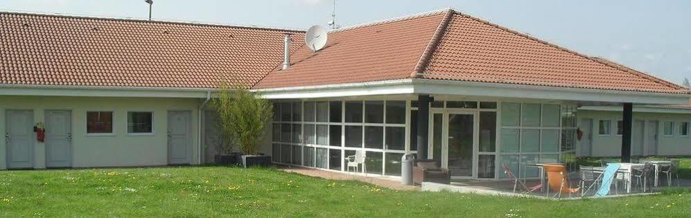 Hotel Evan Lempdes sur Allagnon Bagian luar foto